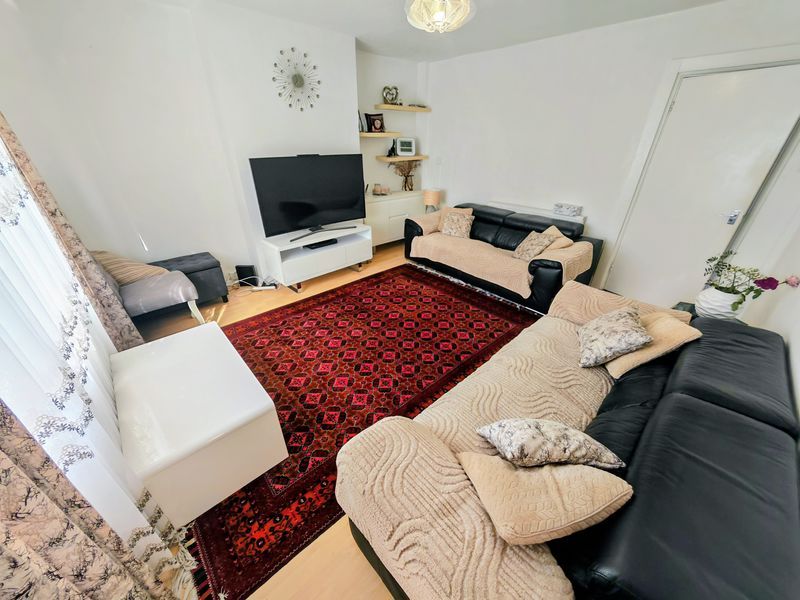 Property photo 2 of 9 Photo 2