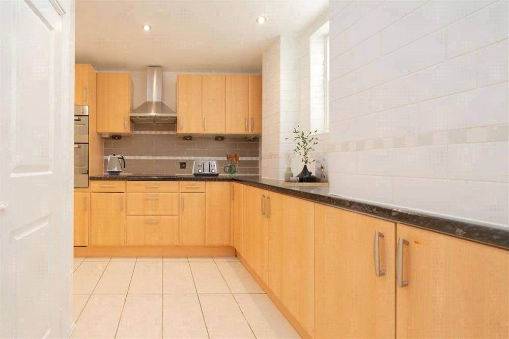 Property photo 3 of 11 Picture No. 32