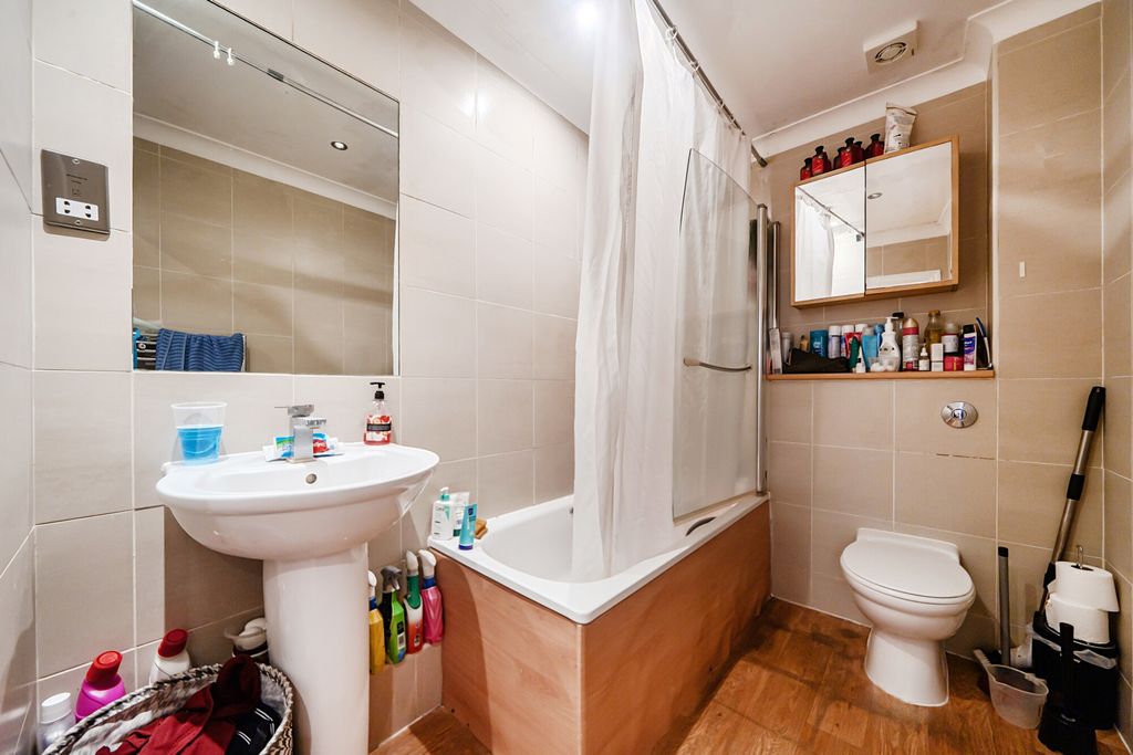 Property photo 3 of 8 1417569-4-699F33B...