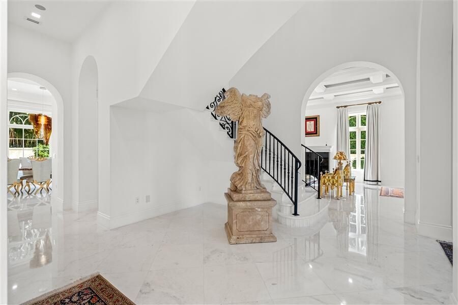 Property photo 3 of 10 <Alttext/>