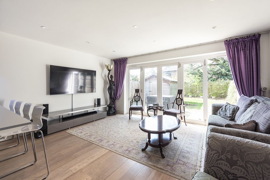 Property photo 2 of 16 1B-Irvine-Close-14