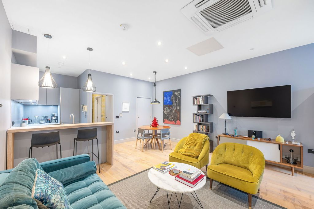 Property photo 1 of 21