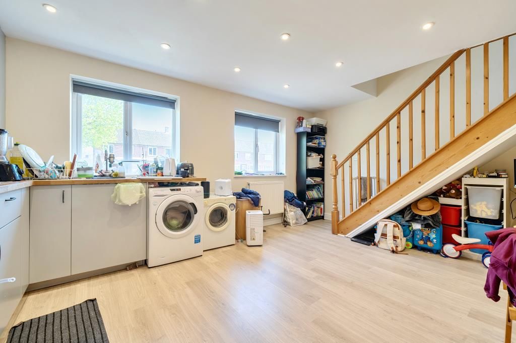 Property photo 3 of 21 Kitchen
