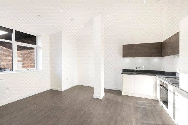 Property photo 3 of 8 Kitchen