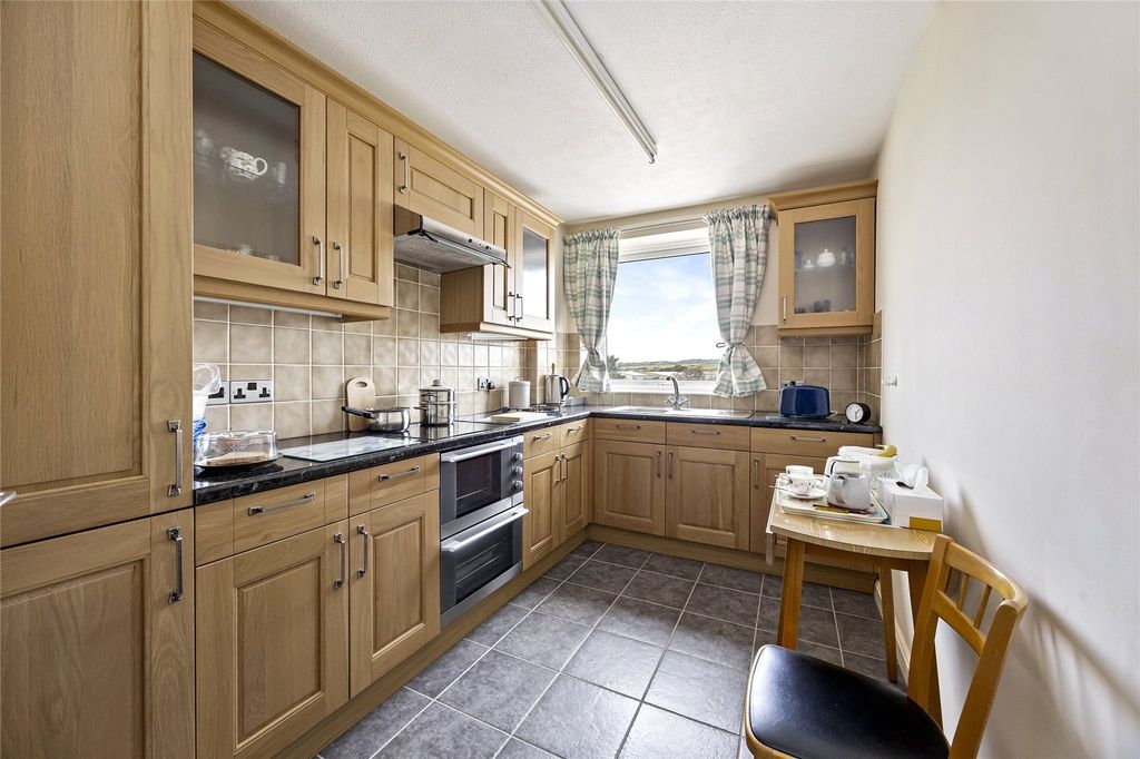Property photo 2 of 13 Picture No. 05