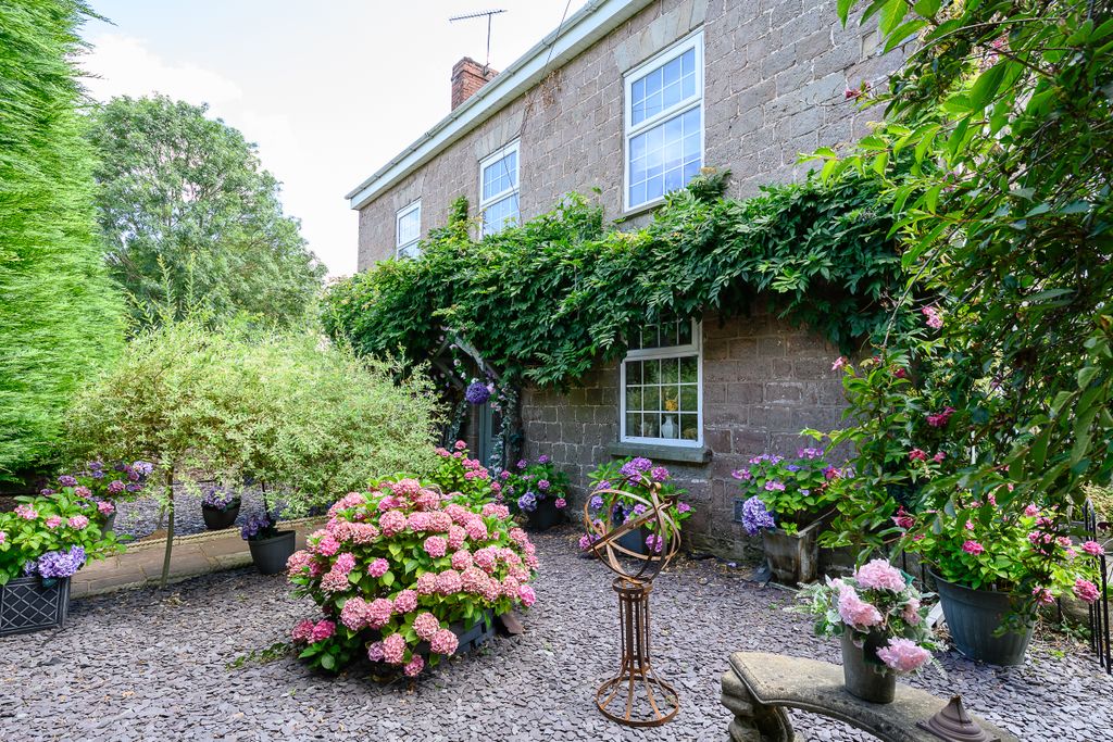 Property photo 1 of 29 Delbourne Farm-46