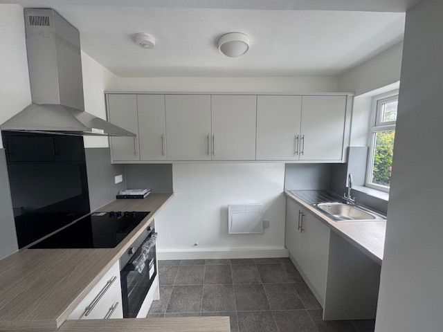 Property photo 3 of 7 Kitchen