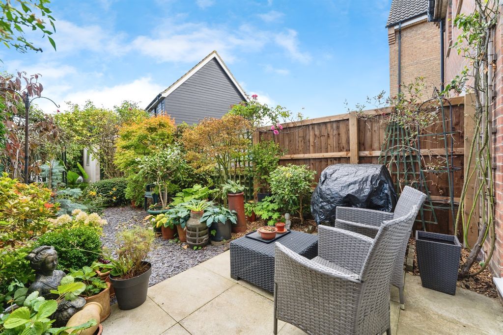 Property photo 2 of 16