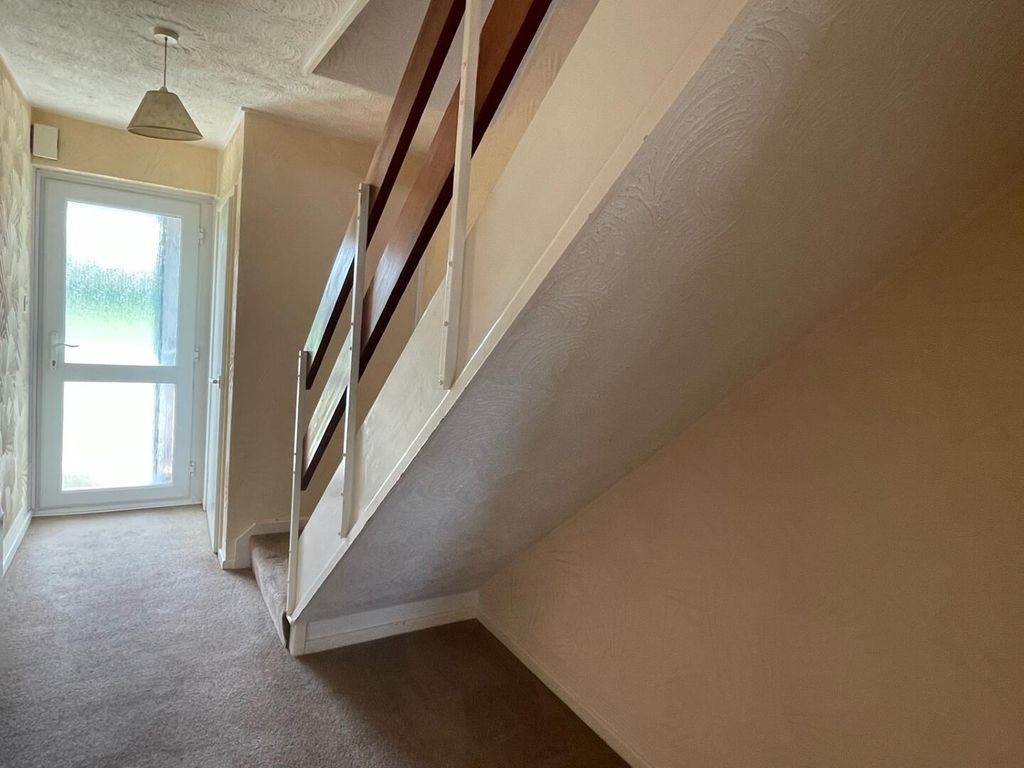 Property photo 3 of 25 Hallway