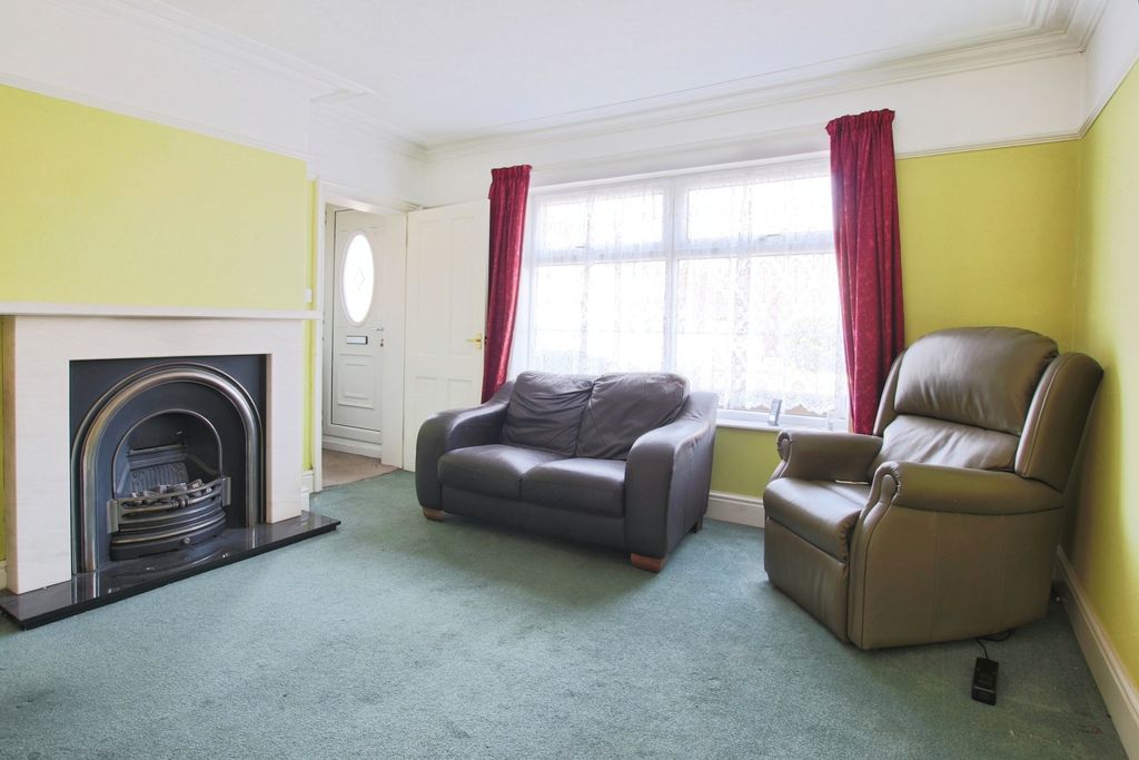 Property photo 2 of 16 5033755