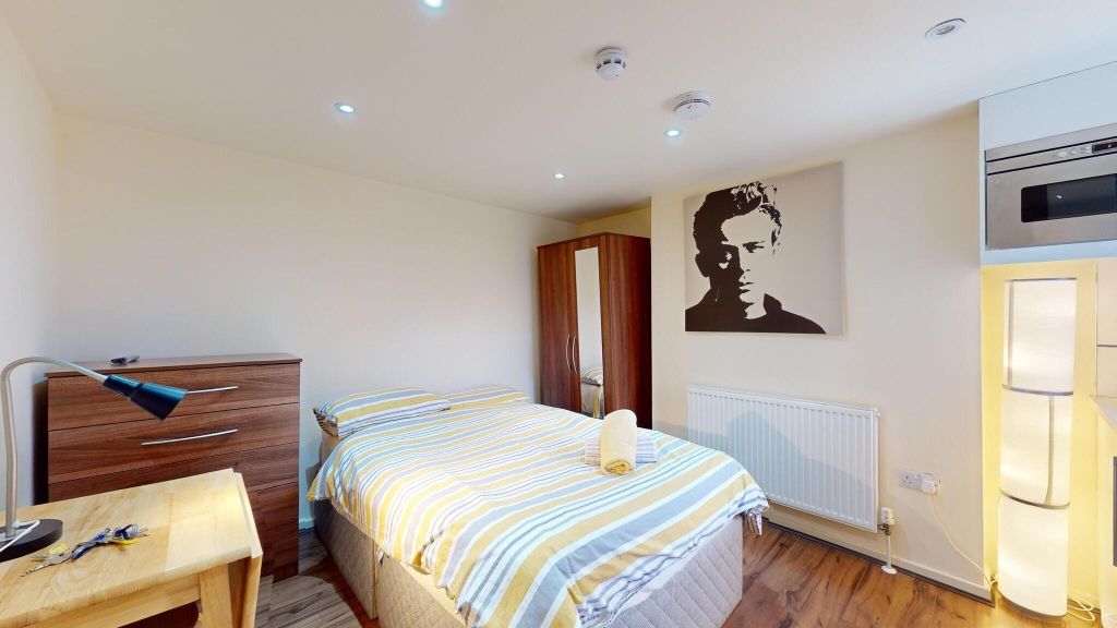 Property photo 2 of 8