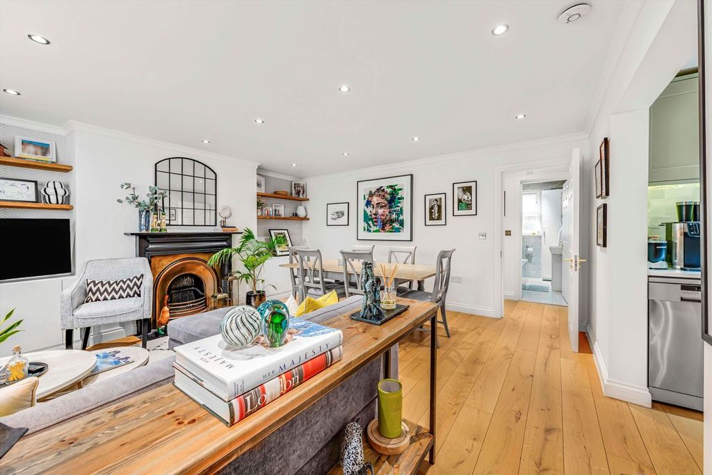 Property photo 2 of 7