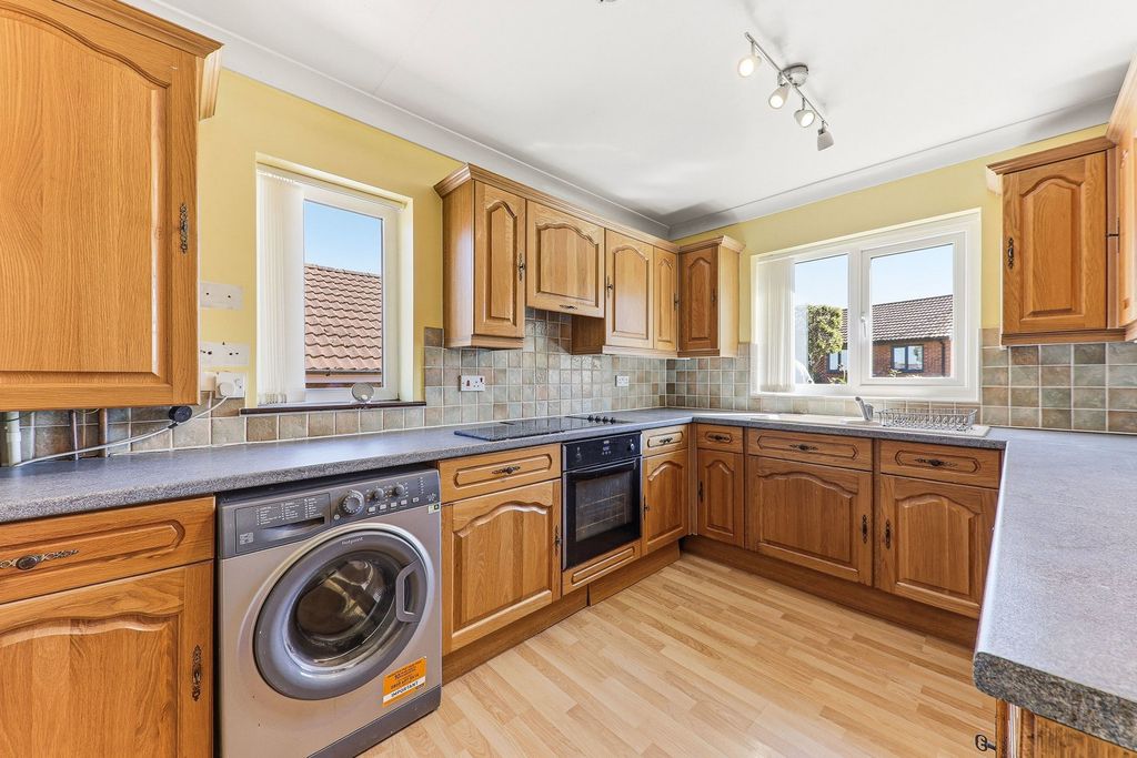 Property photo 2 of 19