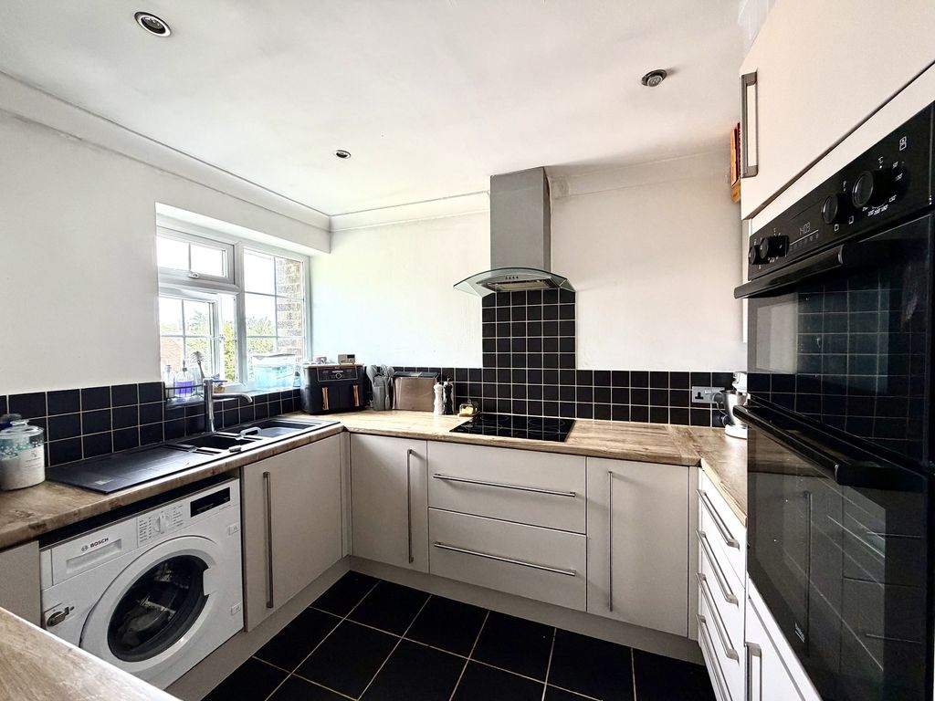 Property photo 3 of 6 Not Specified