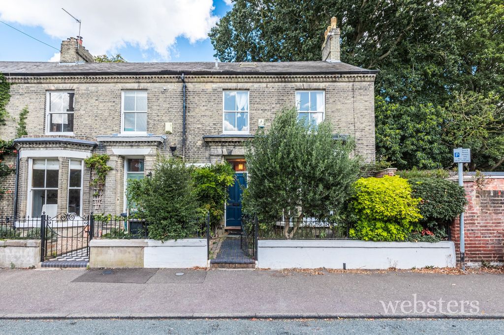 Property photo 1 of 27