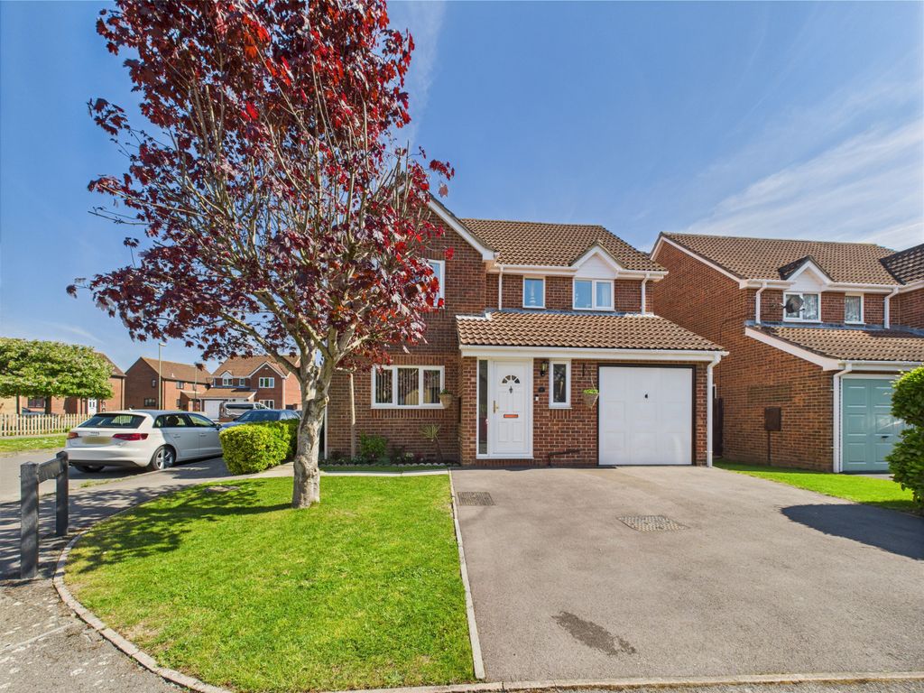 Property photo 1 of 15 4 Bedroom Detached House For Sale