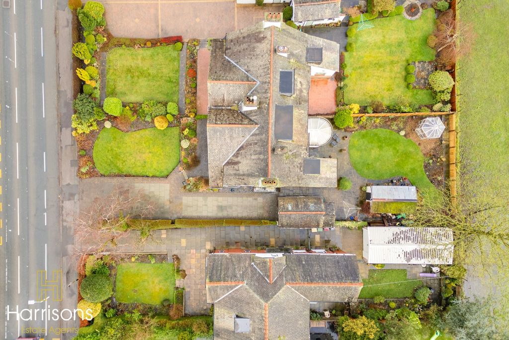 Property photo 3 of 58 3855605