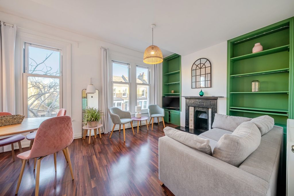 Property photo 2 of 10 Picture No. 15