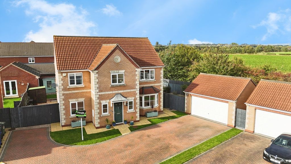 Property photo 1 of 35 4585980