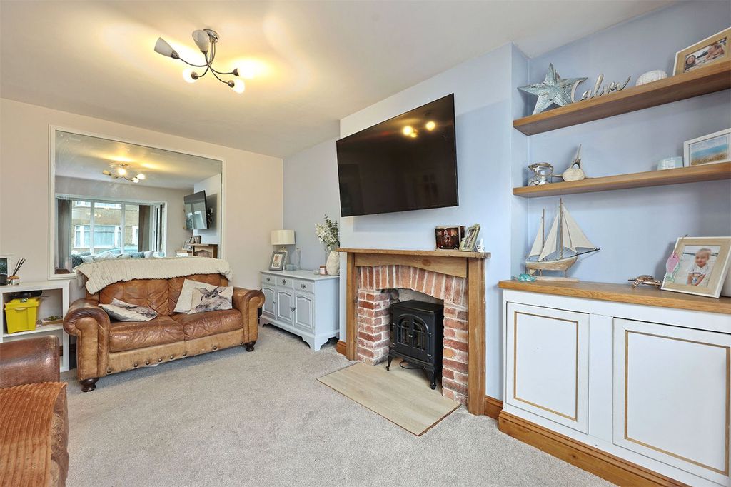 Property photo 2 of 15 Picture No. 05