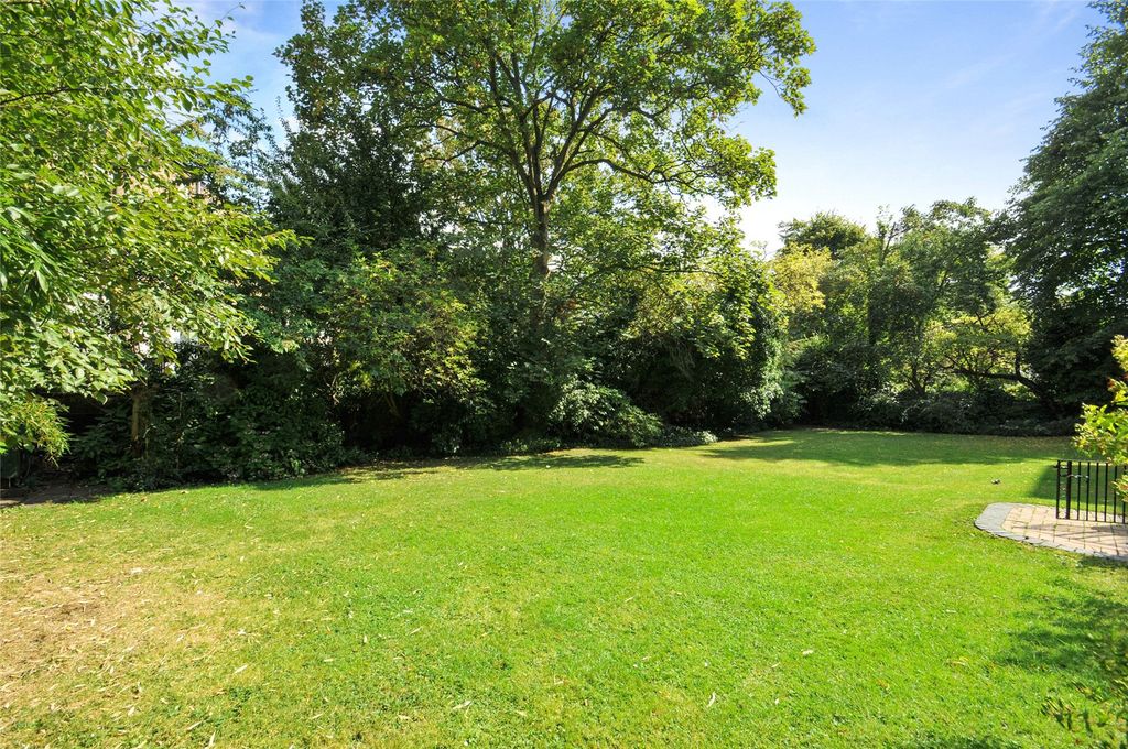 Property photo 3 of 17 Picture No. 23