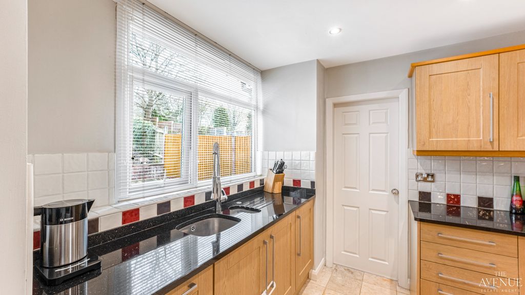 Property photo 2 of 36 4818546