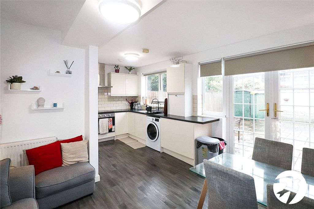 Property photo 2 of 18 Picture No. 06