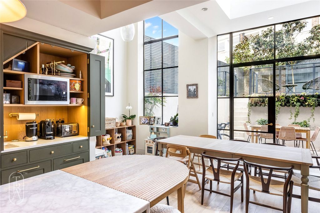 Property photo 3 of 20 Picture No. 10