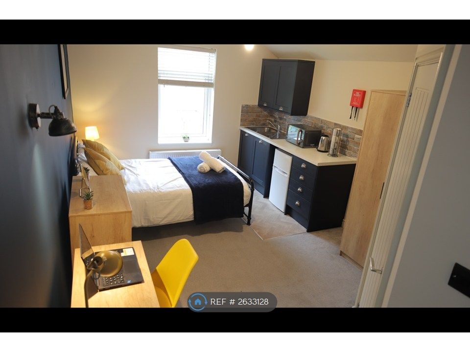 Property photo 2 of 17 Studio 1 Room_2