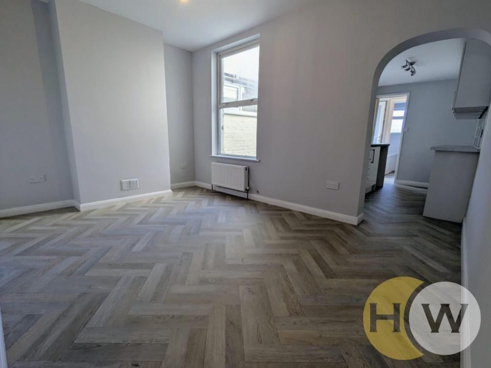 Property photo 3 of 10 Dinning Room