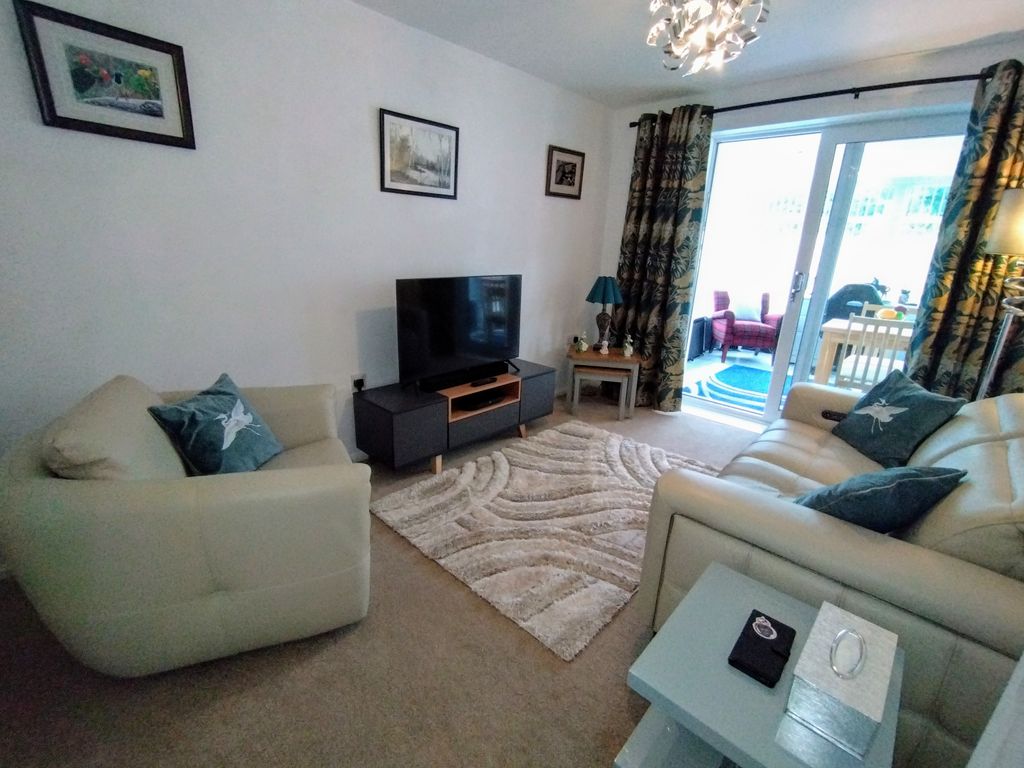 Property photo 3 of 25