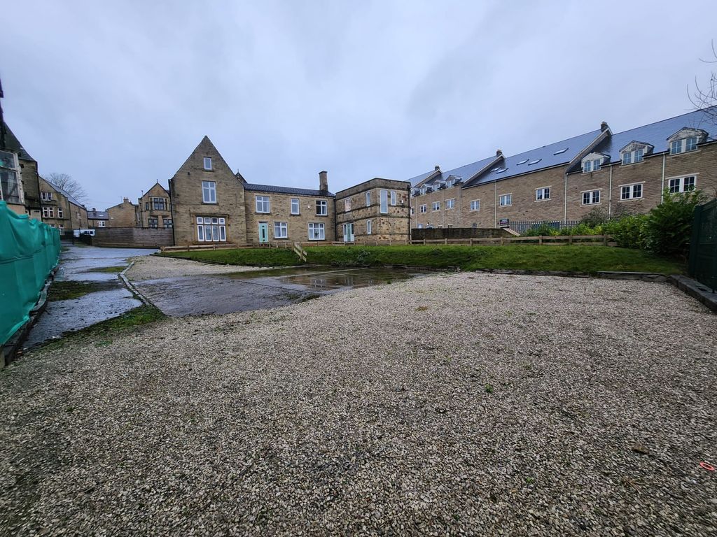 Property photo 1 of 67 St Marys Road Bradford Bd8 7Lr