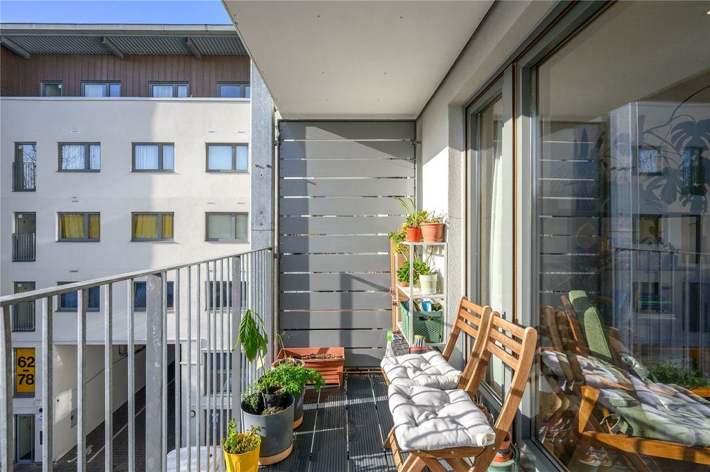 Property photo 2 of 17 Balcony