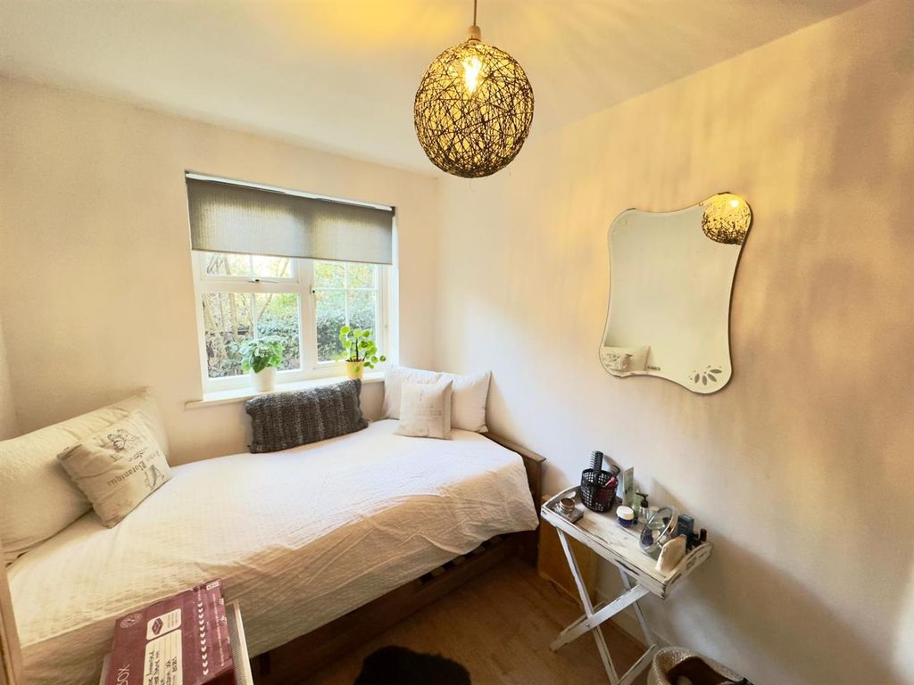 Additional image 9 of 2 bed flat for saleLatimer House, Marrow Meade, Fleet GU51