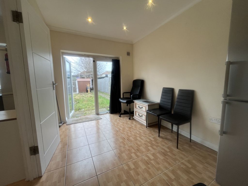 Property photo 2 of 8 Img_7386