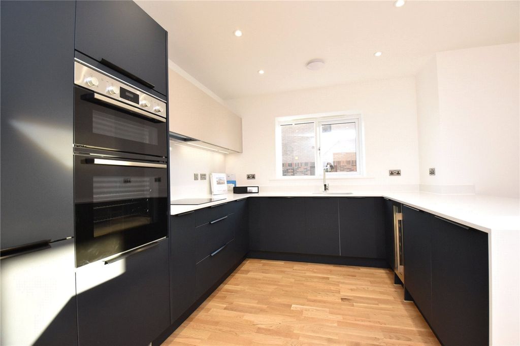 Property photo 2 of 12 Picture No. 26