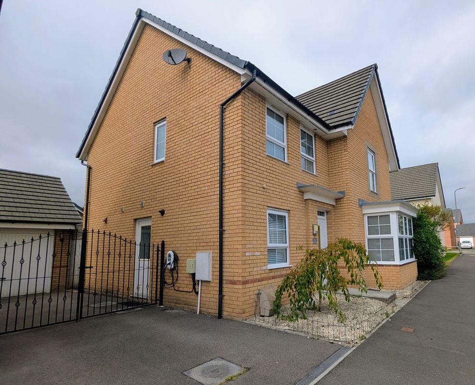 Property photo 2 of 35
