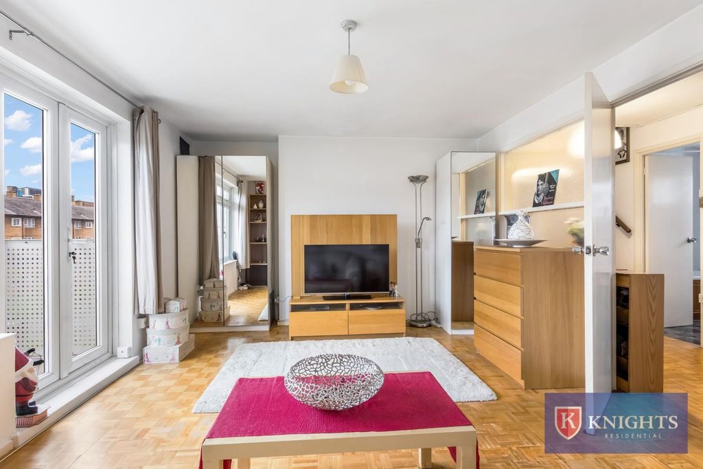 Property photo 3 of 12