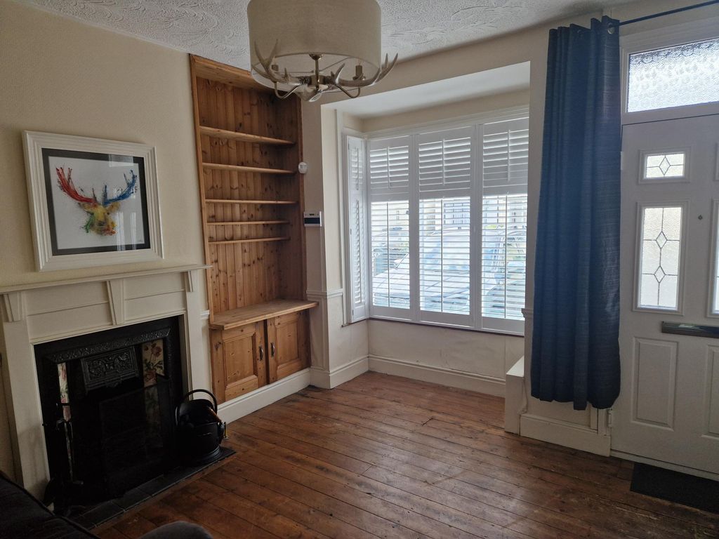 Property photo 2 of 12