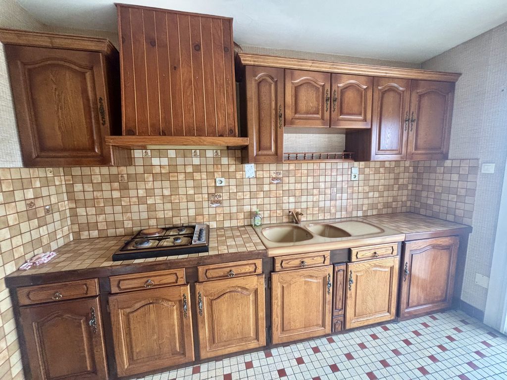 Property photo 3 of 17