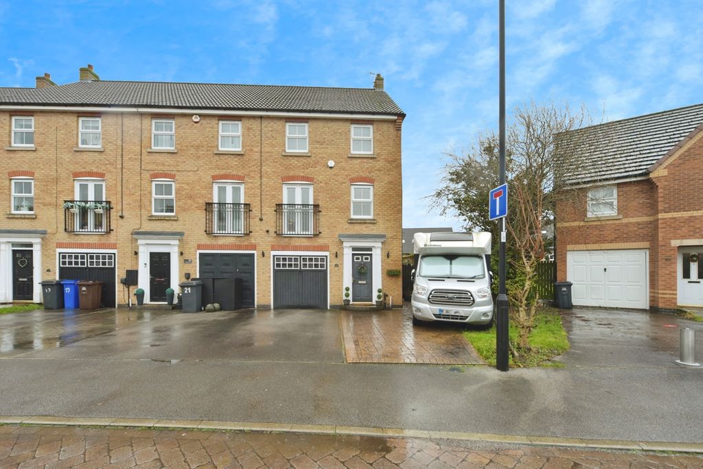 Property photo 1 of 18 Pbox-Img.Jpg