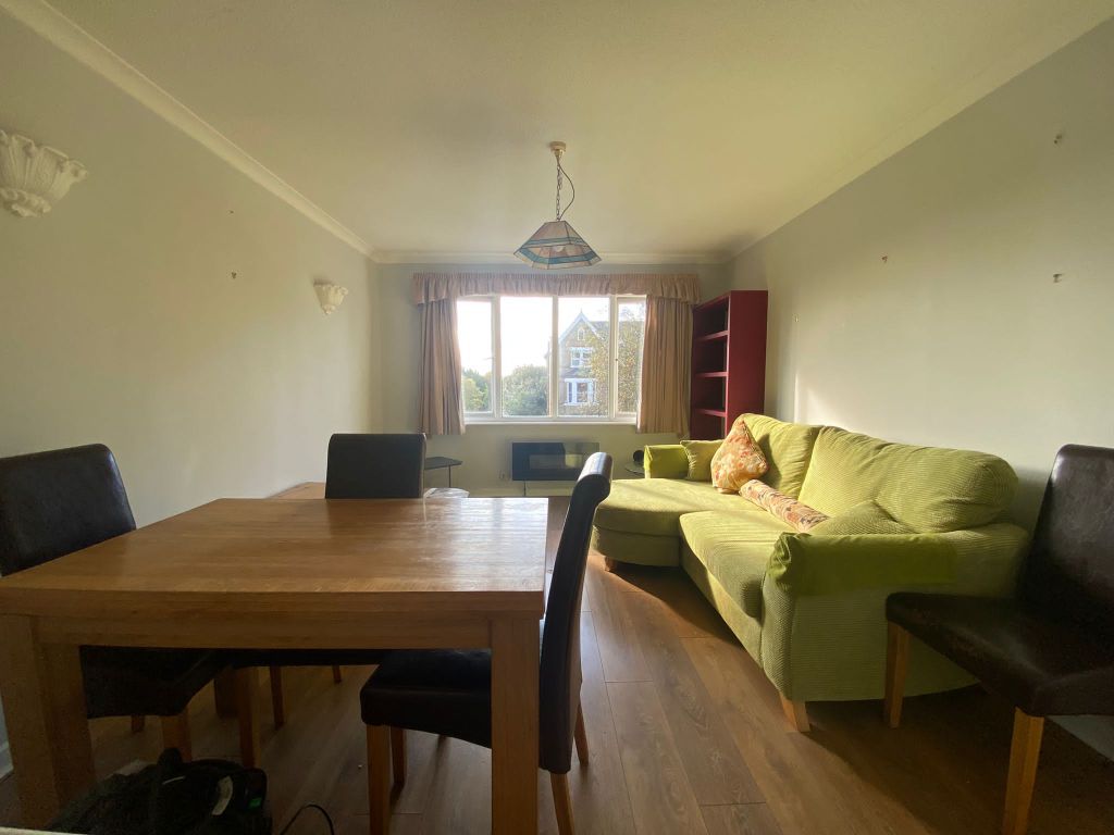 Property photo 3 of 6