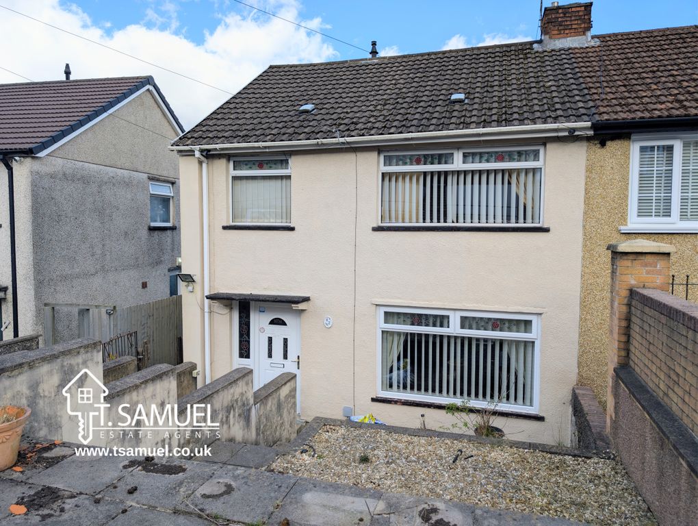 Property photo 1 of 28 Front