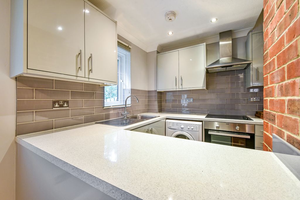 Property photo 3 of 14