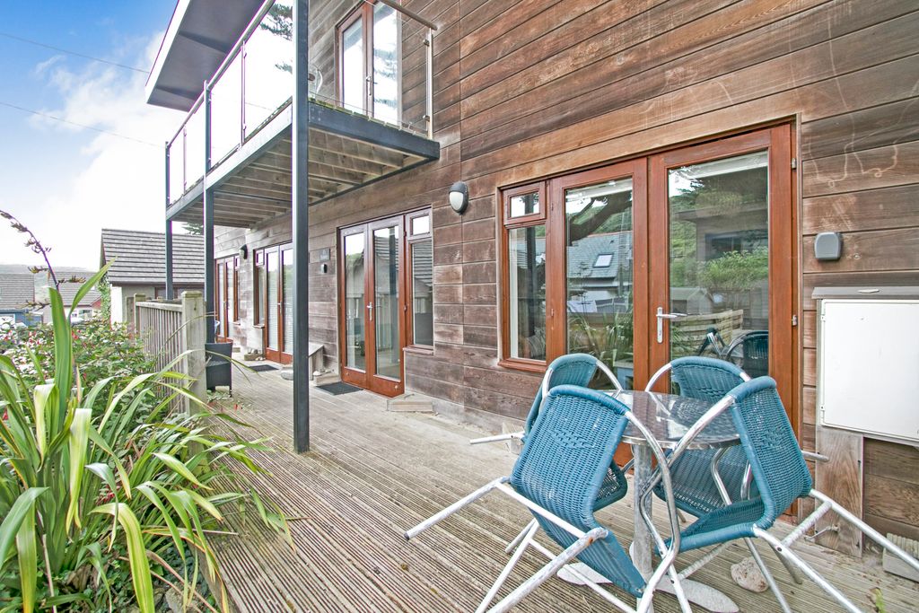 Property photo 3 of 26 Photography