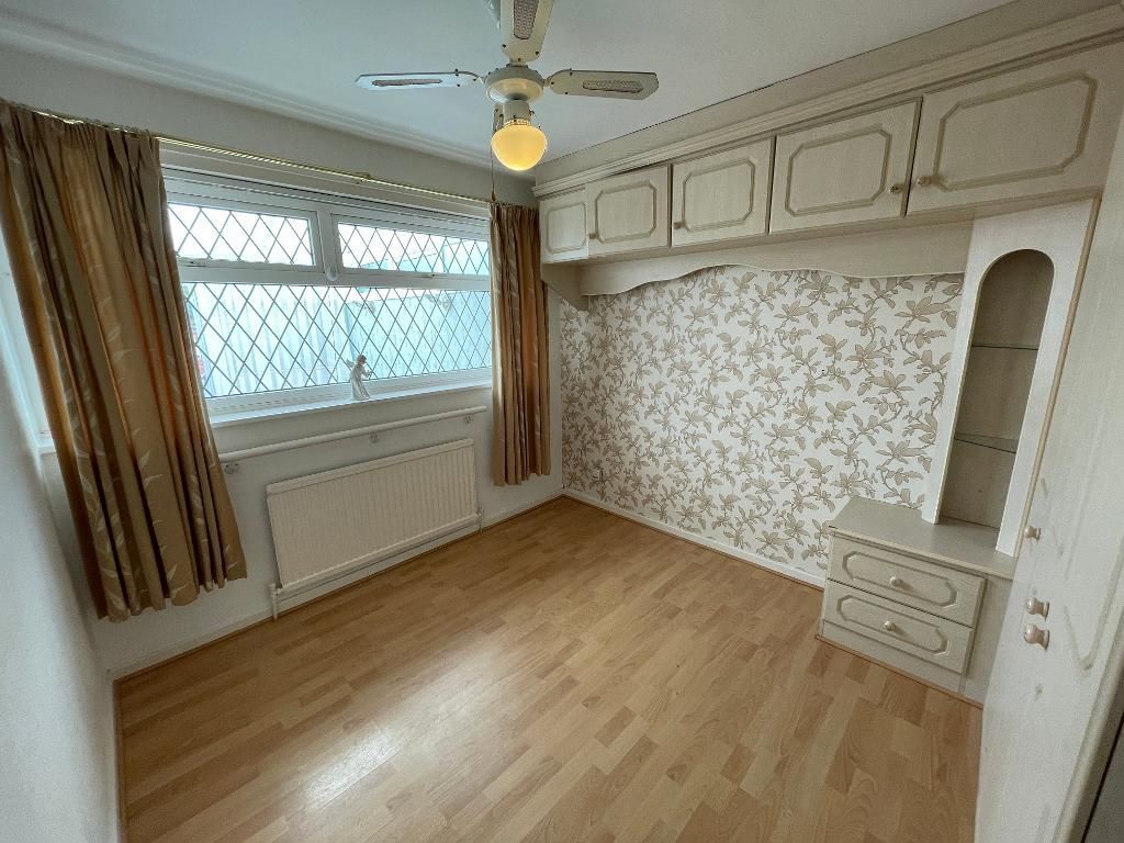 Property photo 3 of 10 Bedroom 1