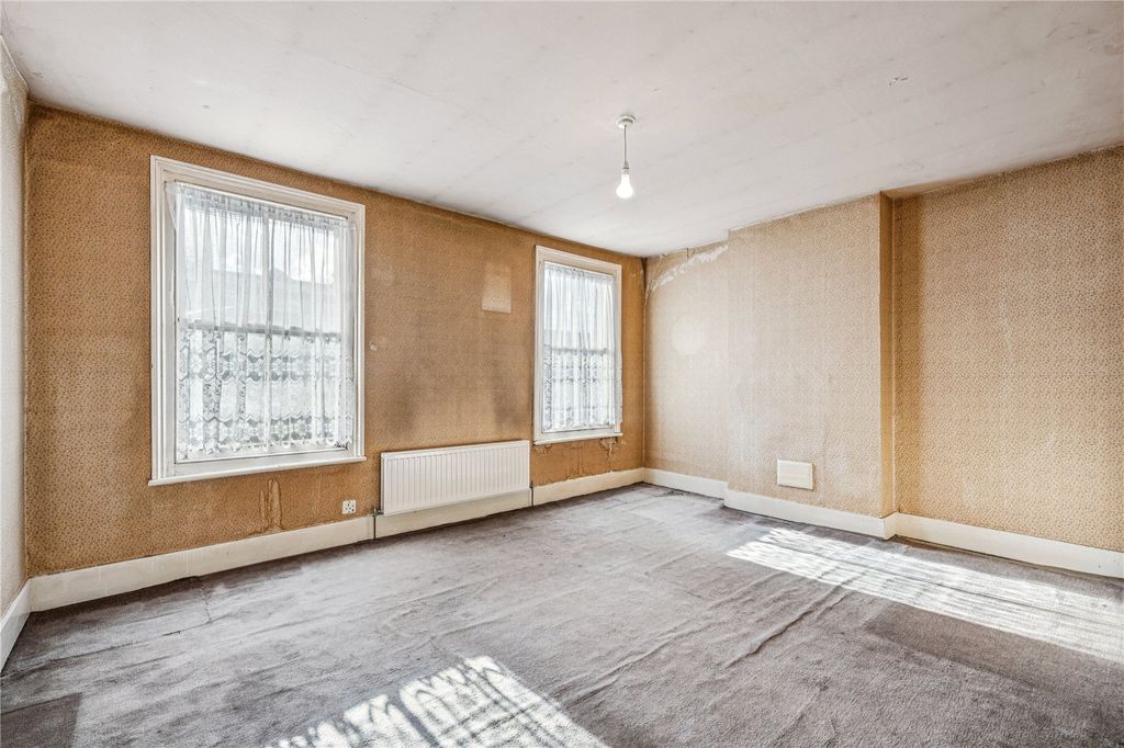 Property photo 3 of 7 Picture No. 22