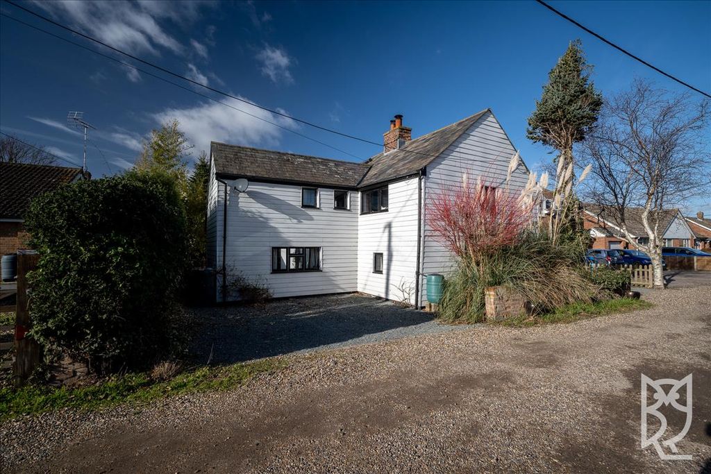 Property photo 2 of 20