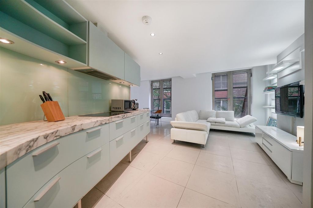 Property photo 3 of 17 Flat Lg02, 32 Cock Lane - Snxfufhzeiodv3Vqiztw.Jpg