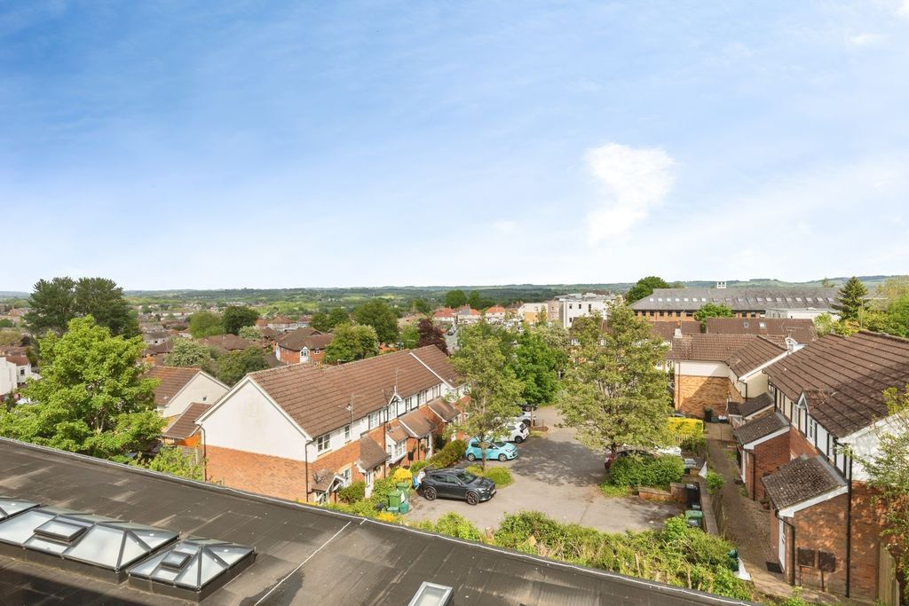 Additional image 10 of 2 bed flat to rentKingsgate House, Kingswood, Bristol BS15